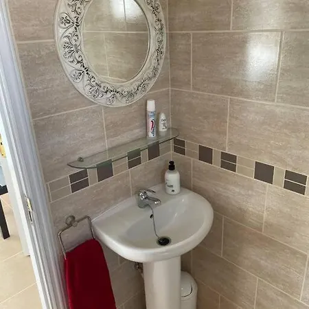 Palm 1 Bed Overlooking Golf Course Apartment