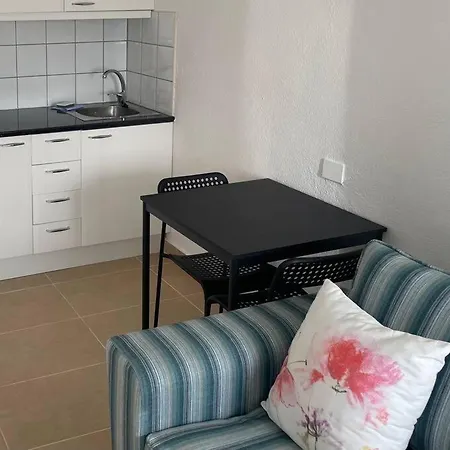 Palm 1 Bed Overlooking Golf Course Apartment